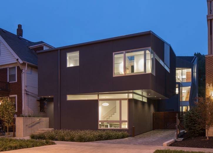 Street-facing view of Maschke,'s little_BIG house in Little Italy. Conceived as “two houses in one,” the residence responds to the client's request for flexibility, including the potential to divide the property into independent homes.
